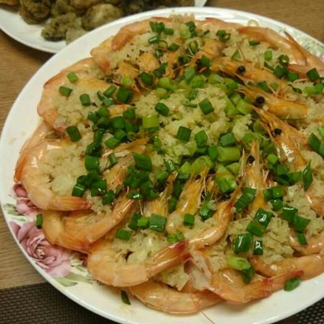 蒜蓉粉丝蒸大虾