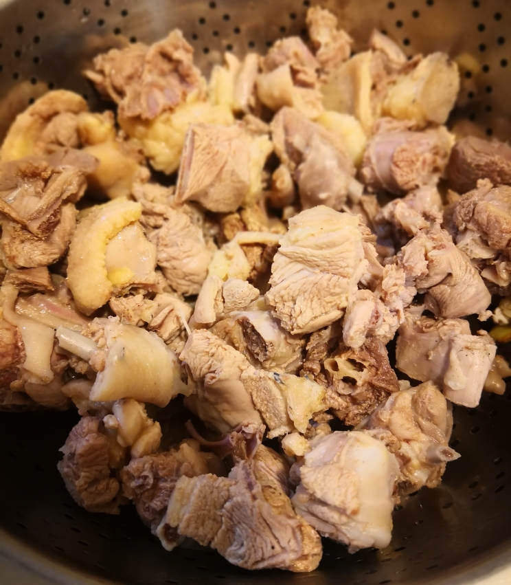 喜厨的私房菜：魔芋烧鸭的做法 步骤5