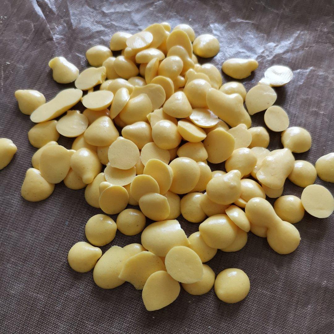 入口即化的无添加蛋黄溶豆