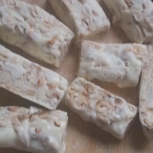 水饴版花生牛轧糖