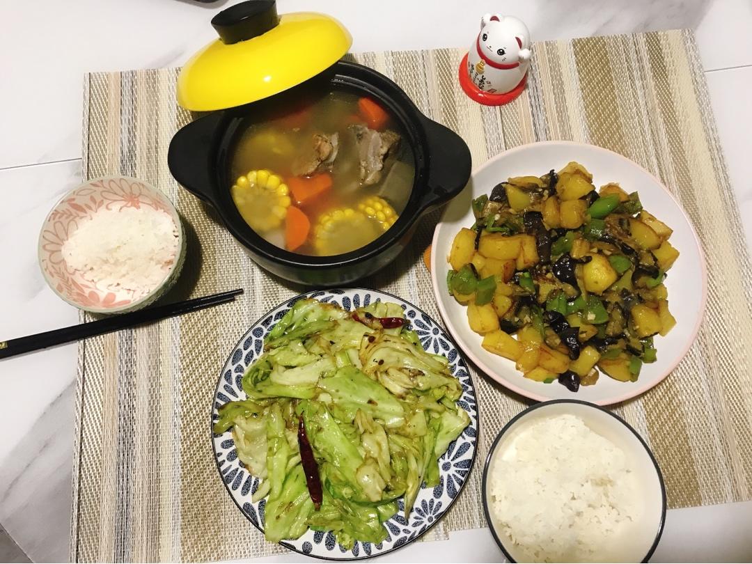 厨师长教你：“玉米排骨汤”的家常做法，营养又美味，先收藏了