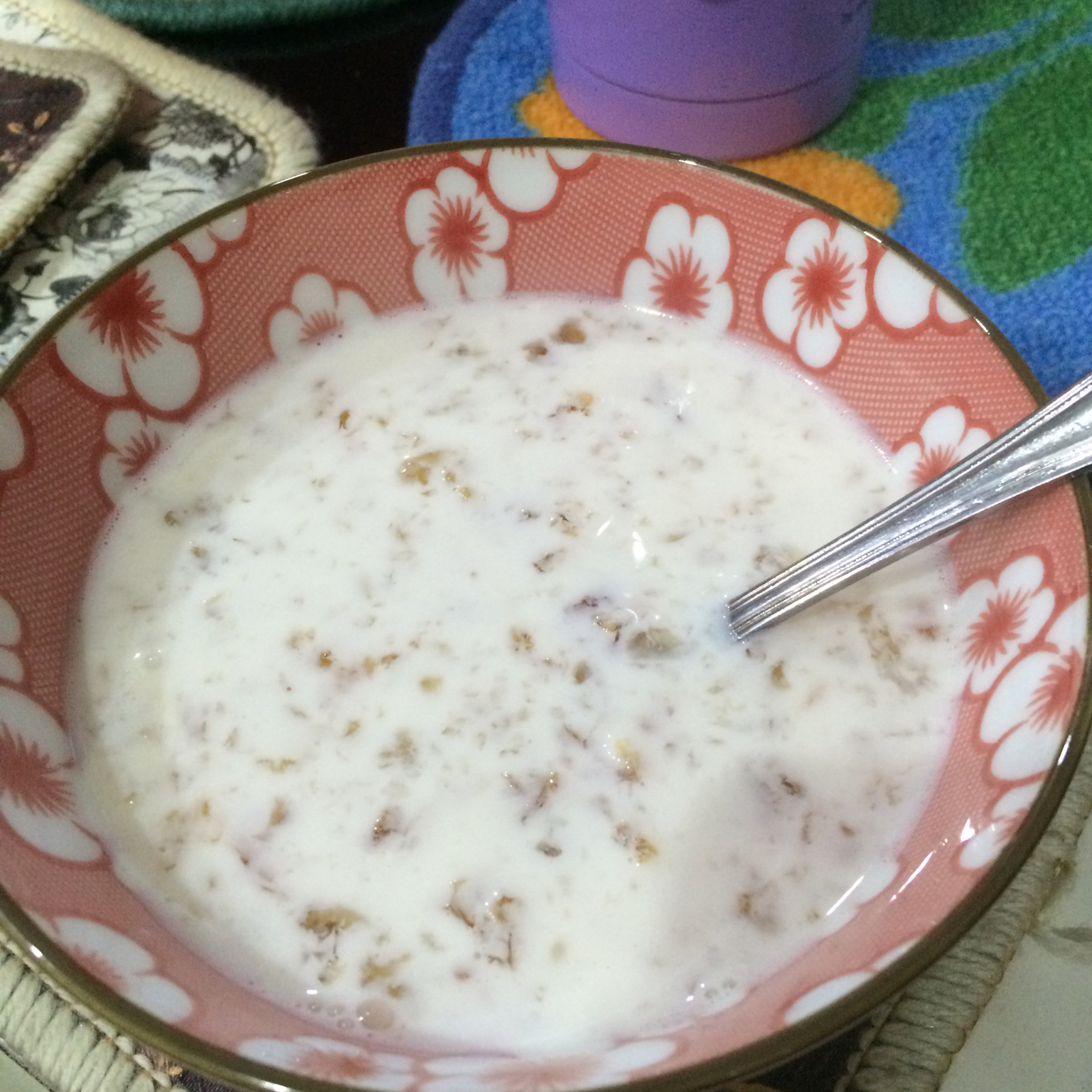 牛奶炖桃胶