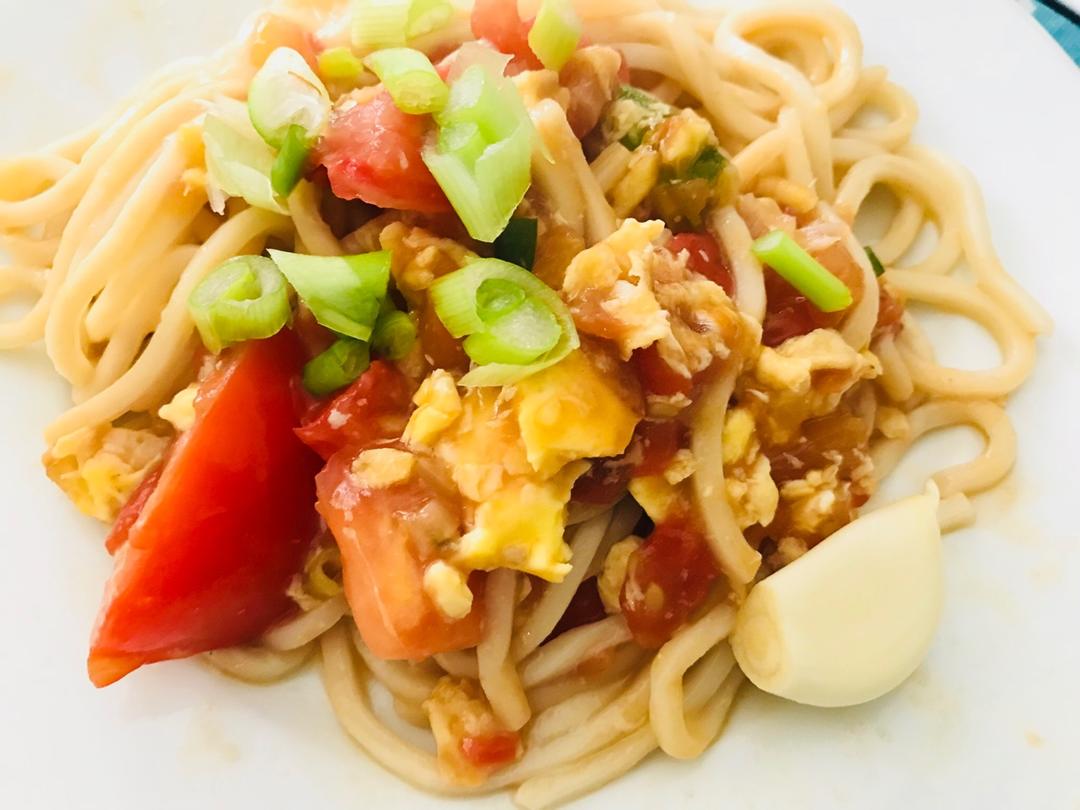 西红柿蛋炒面
