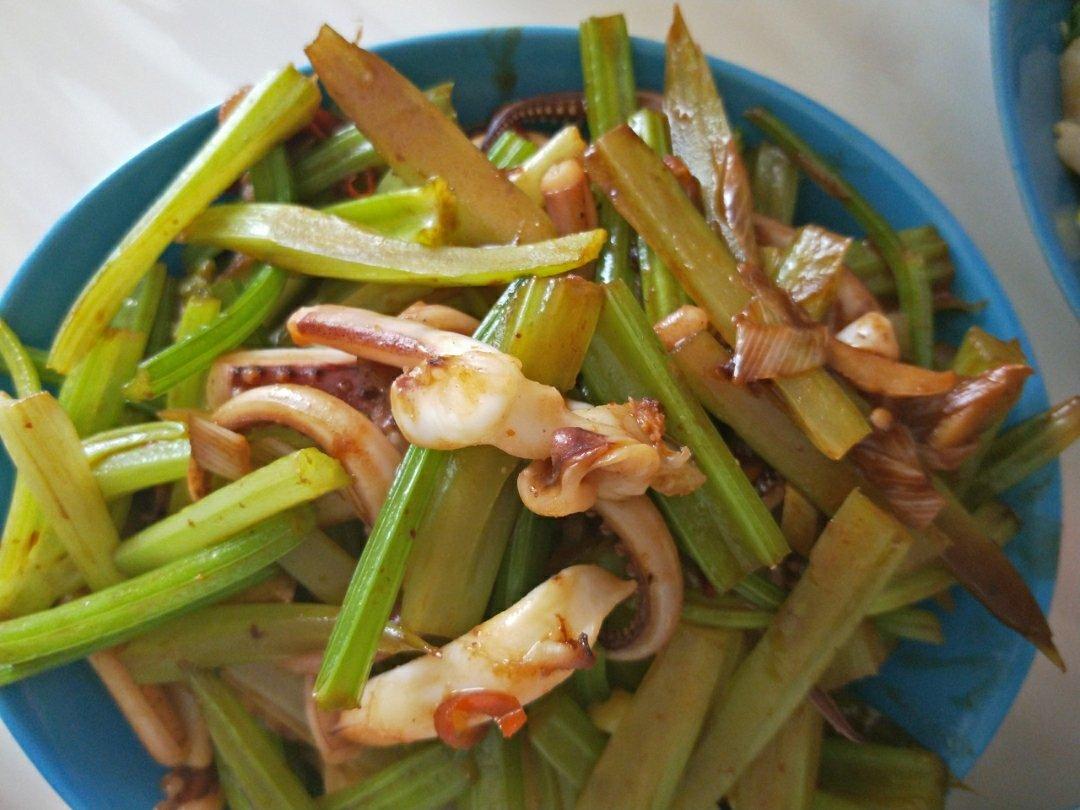 简单好吃的红烧鱿鱼