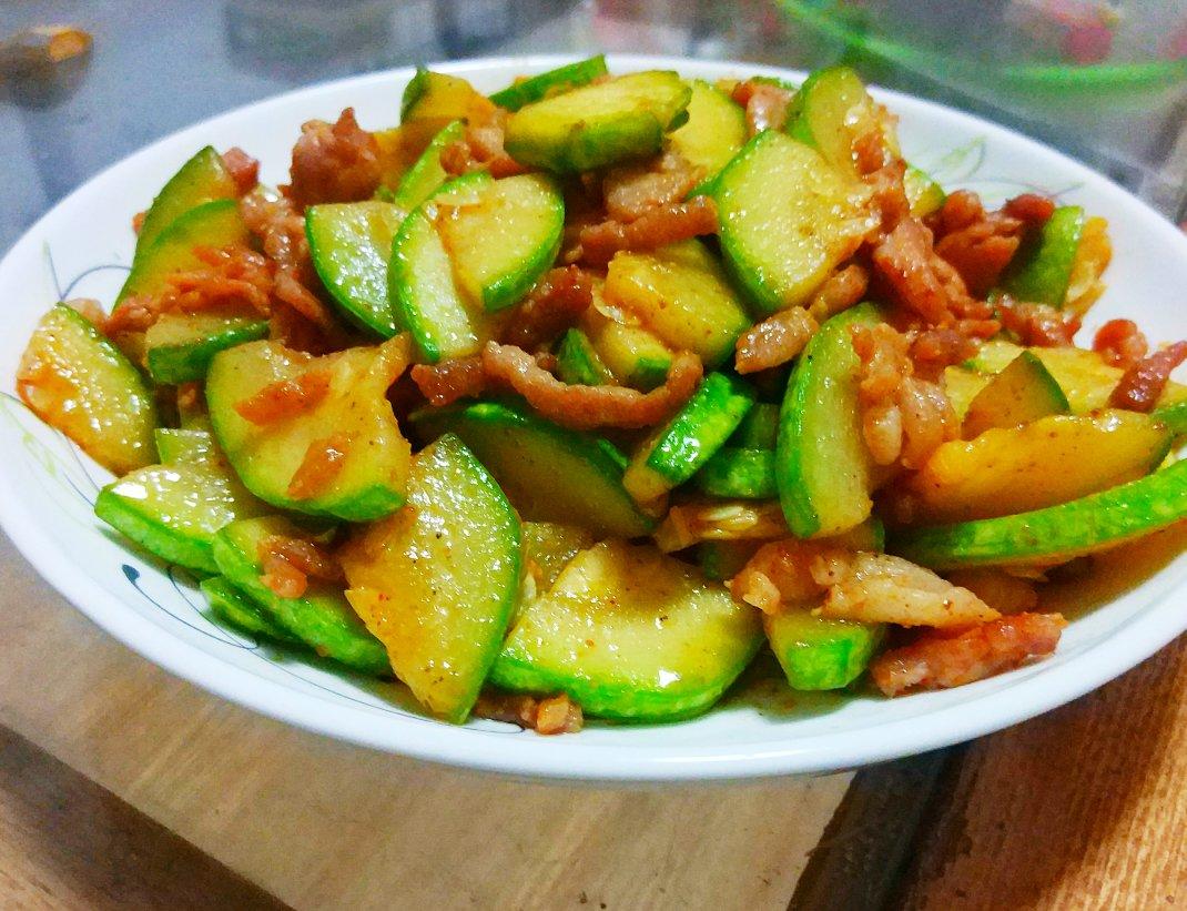 西葫芦炒肉片