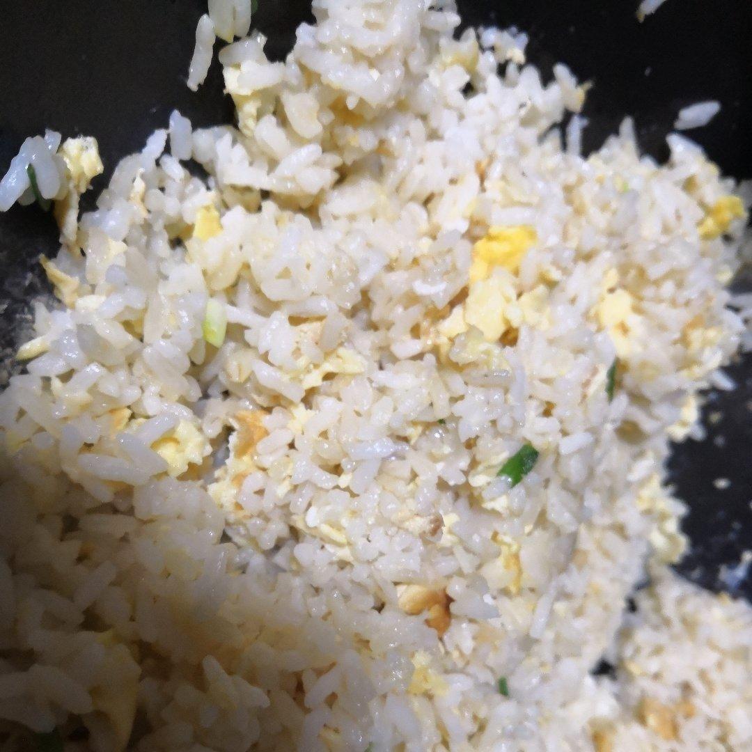 “一个蛋花5粒饭”的蛋炒饭