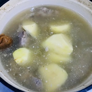 家庭版韩餐脊骨土豆汤的做法 步骤11