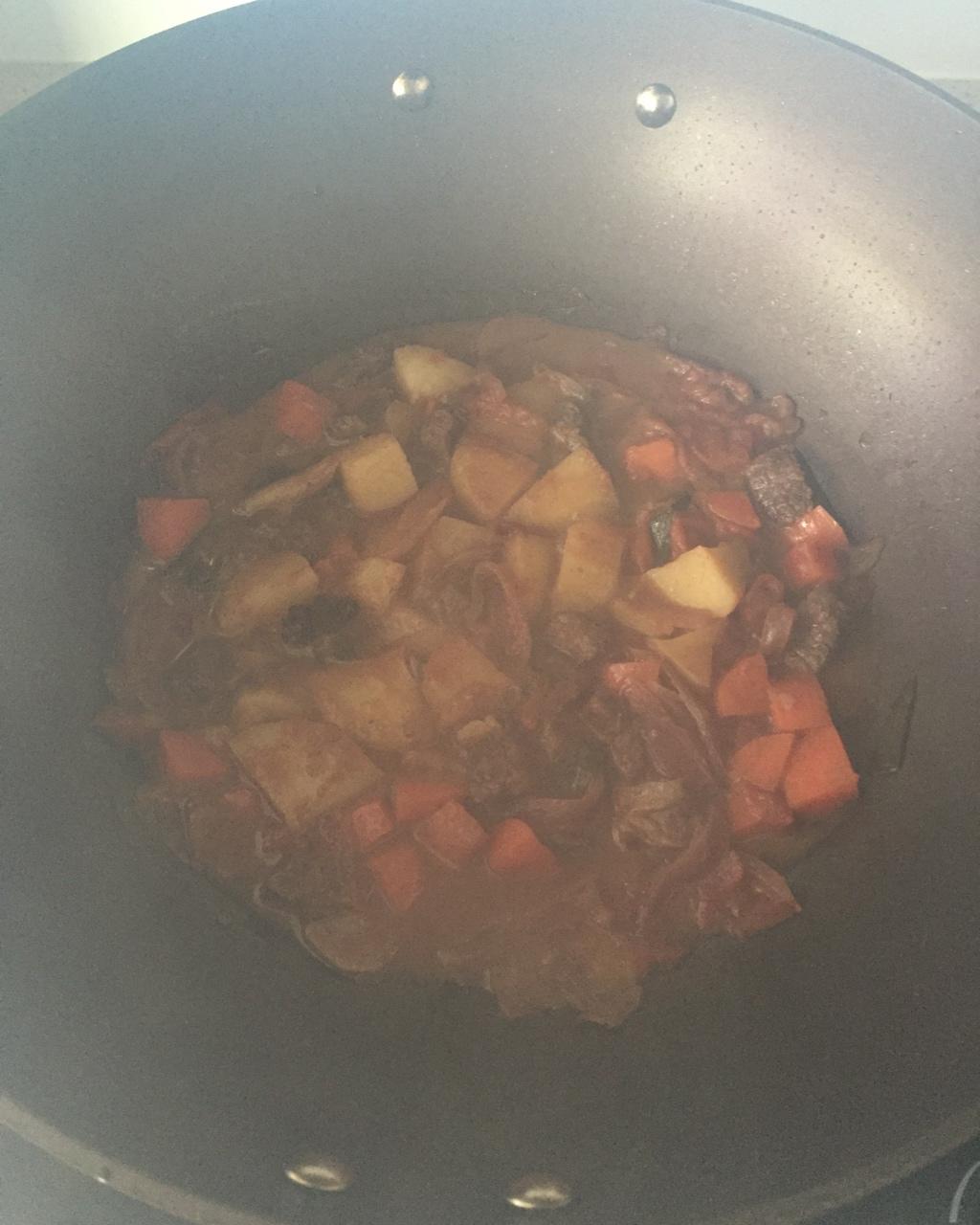 红烧牛肉土豆 （独家秘制）