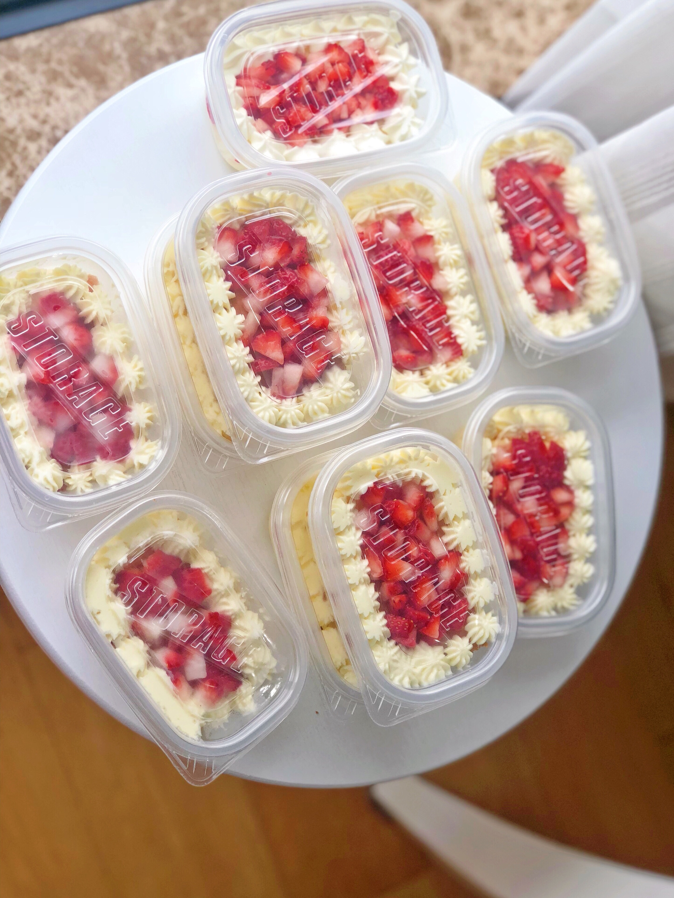 🍓高颜值草莓盒子蛋糕『简单快手』超详细的做法 步骤27