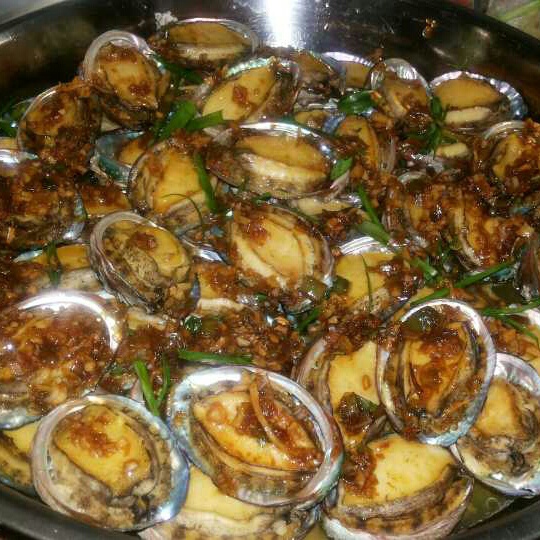 蒜蓉粉丝蒸鲍鱼