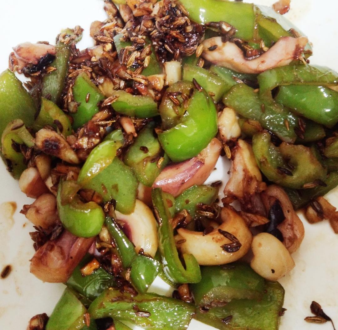 超下饭的孜然鱿鱼须，香辣爽嫩，比烧烤还好吃