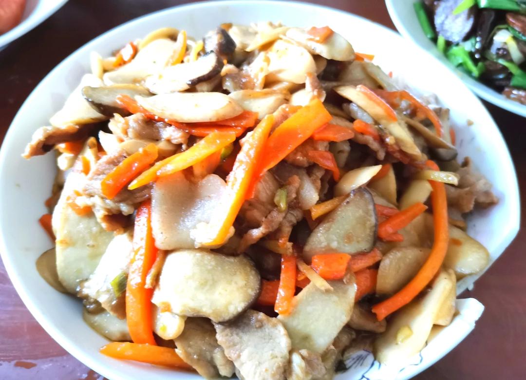 家庭版杏鲍菇炒肉