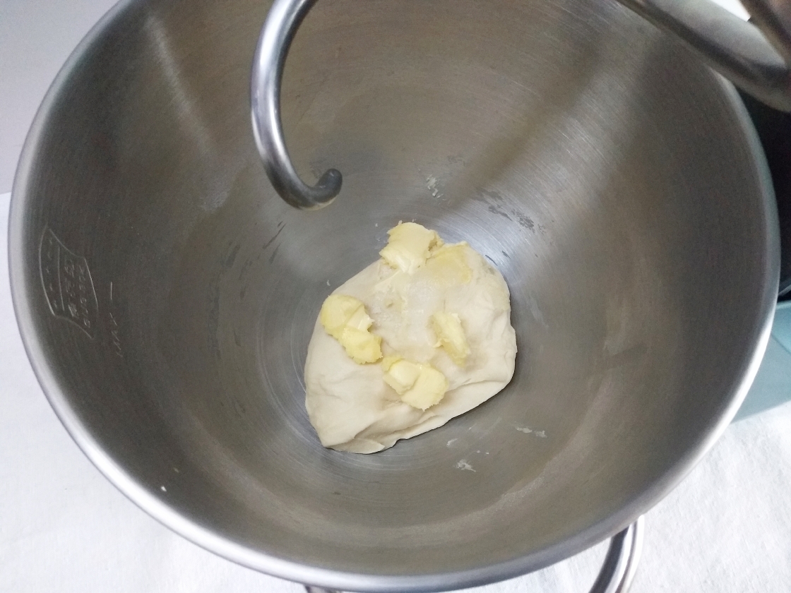 超软牛奶面包㊙️奶香浓郁，一学就会的做法 步骤4