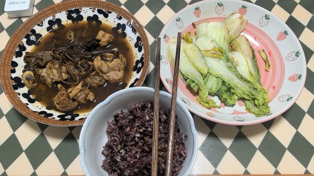 茶树菇煲鸡+燕麦饭