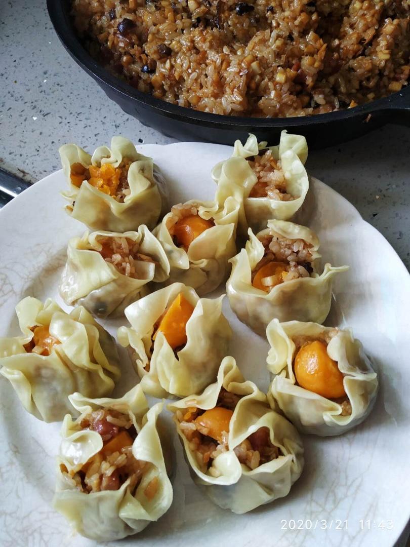 饺子皮咸蛋黄烧麦