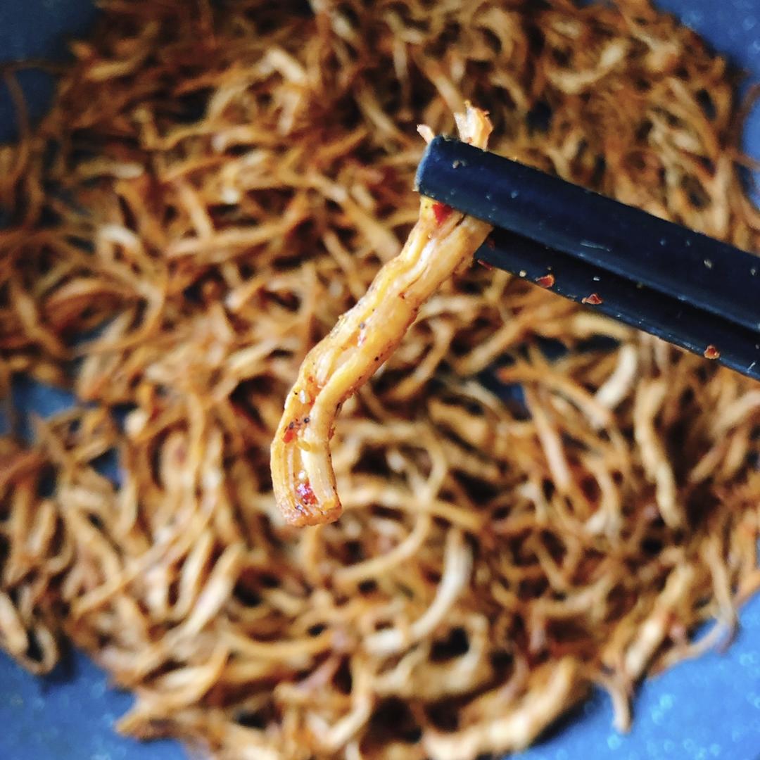 减脂小零食鸡肉干丝（无油版，不需烤箱）