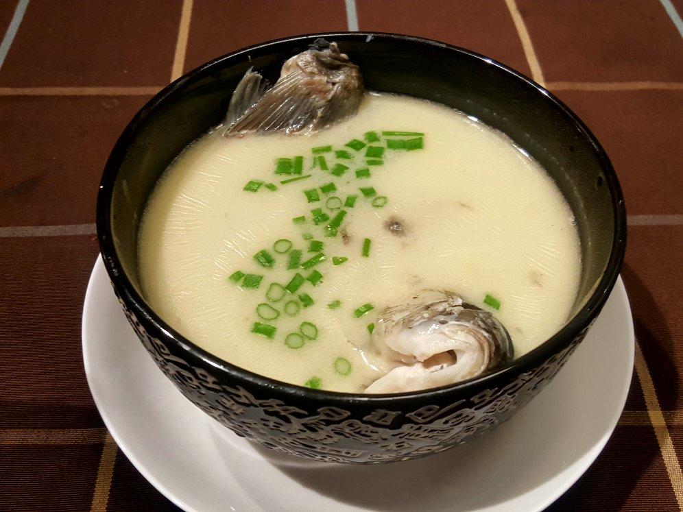 四脚喵做过鲫鱼汤android 拍摄于