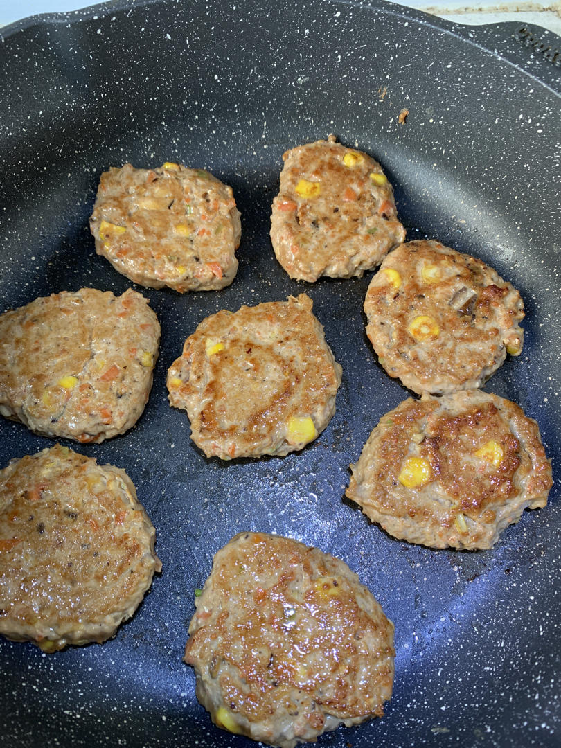 减脂餐｜鸡胸肉时蔬饼，好吃不胖‼️