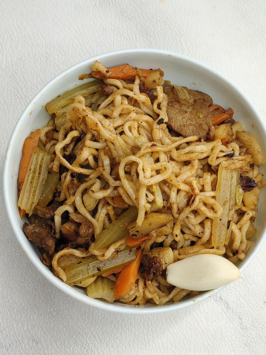 一起用餐吧___猪肉豆角焖面