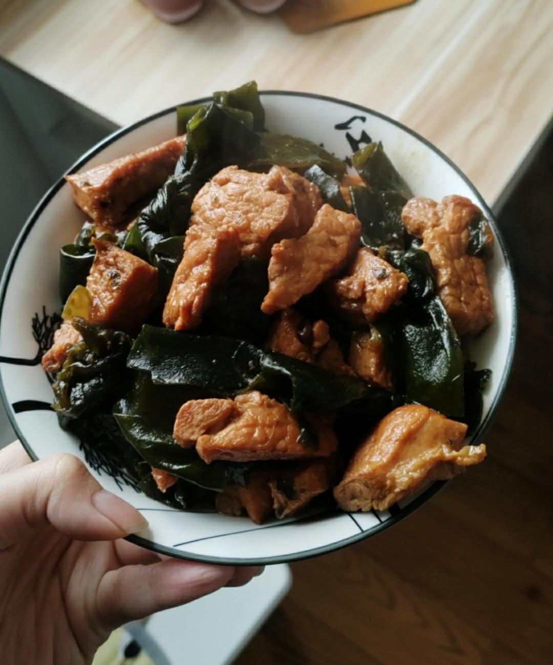 红烧肉炖海带结