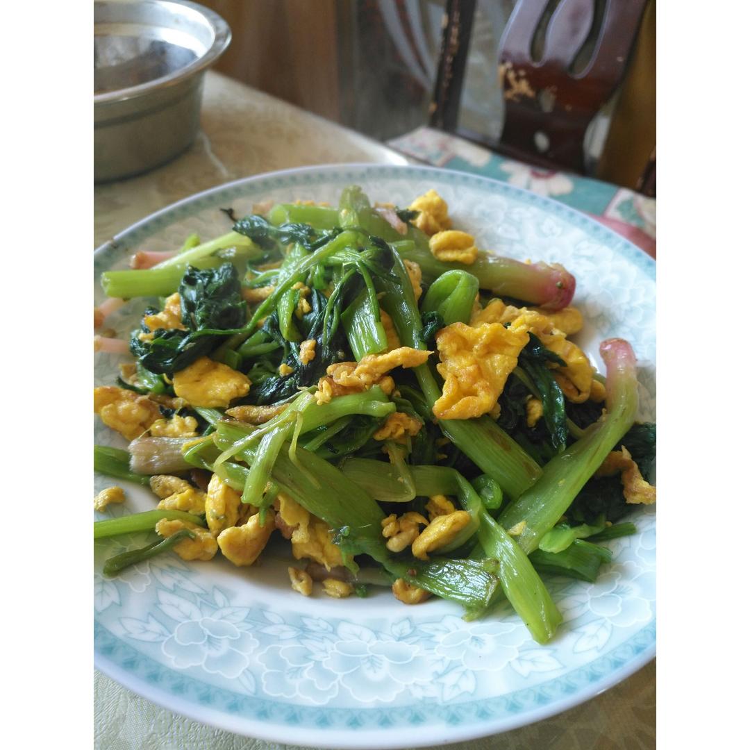菠菜炒鸡蛋