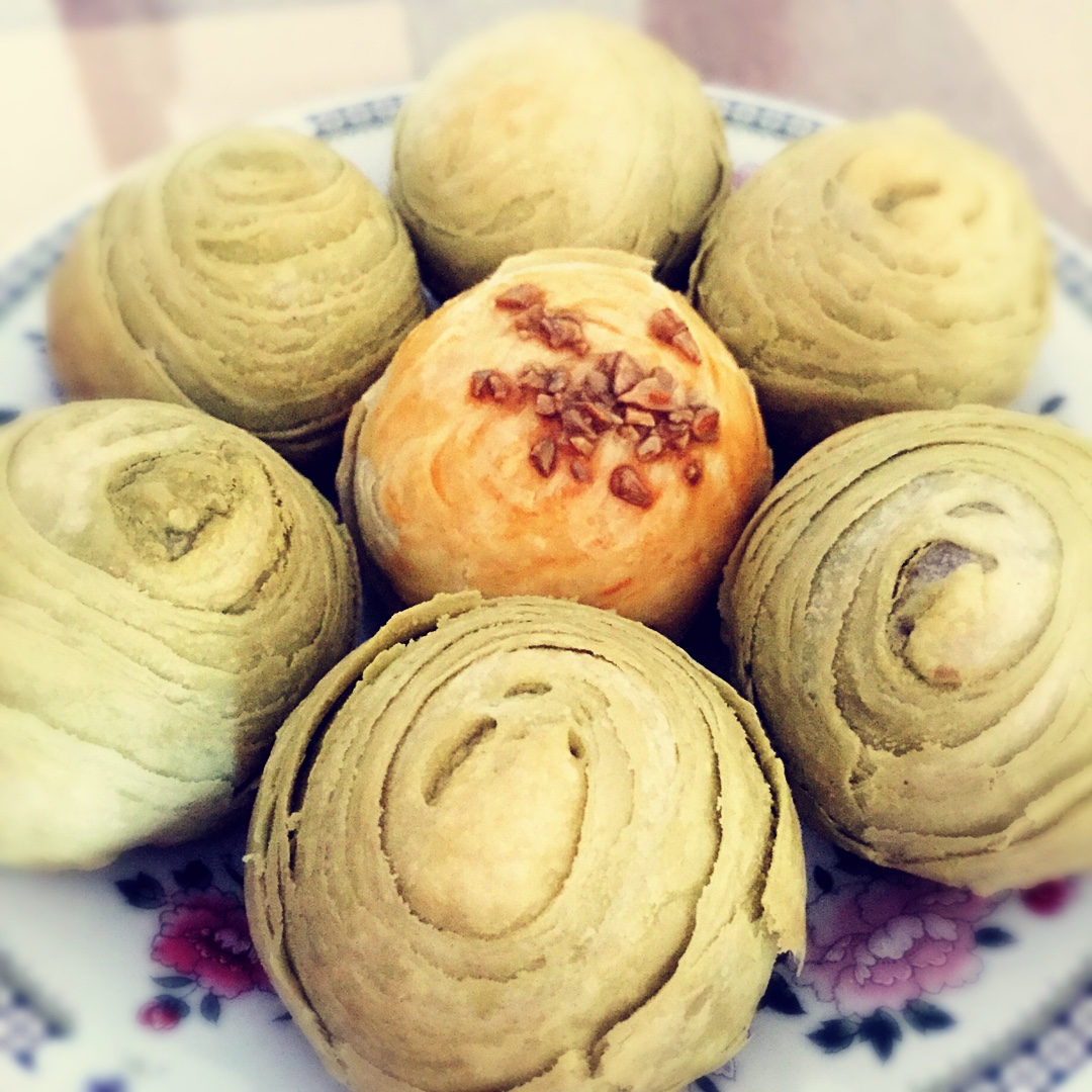 蛋黄酥~紫薯、抹茶、原味~花好月圆，中秋快乐~内附一次做六色蛋黄酥方法~