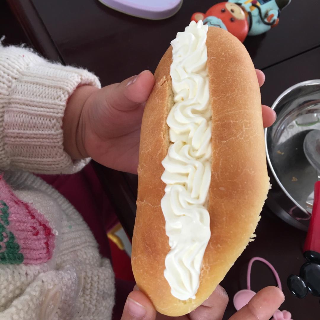 颜值奶油草莓甜心小面包