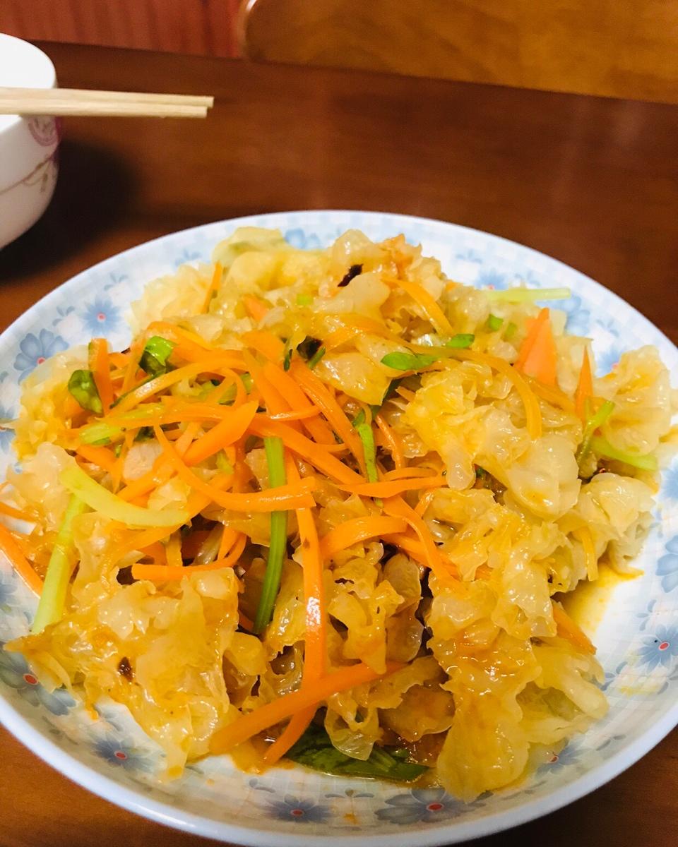 好吃得不要不要的凉拌新鲜银耳