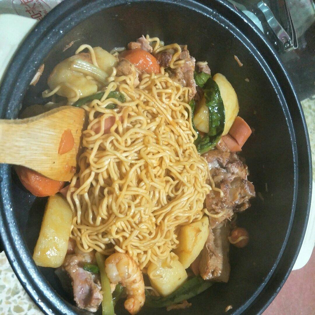 路边摊风味炒方便面