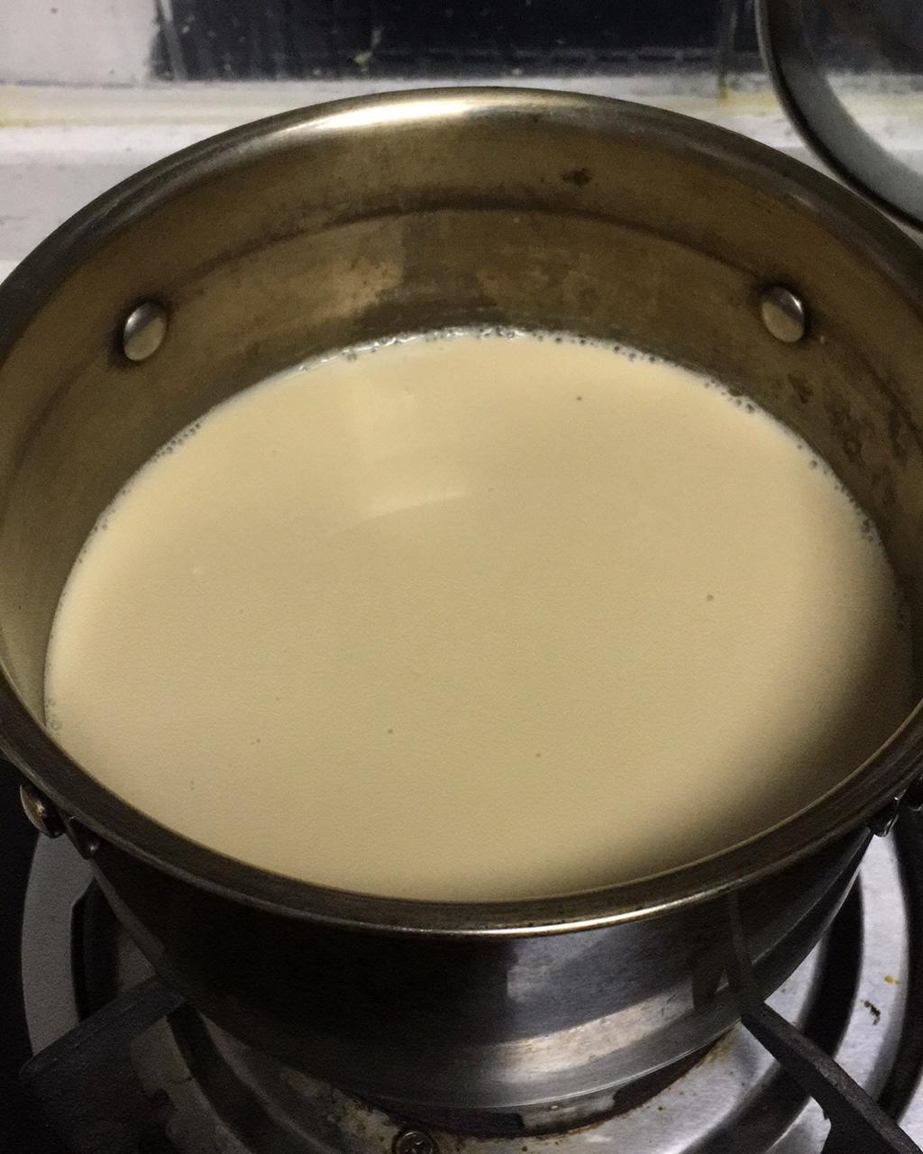 浓浓的锅煮奶茶