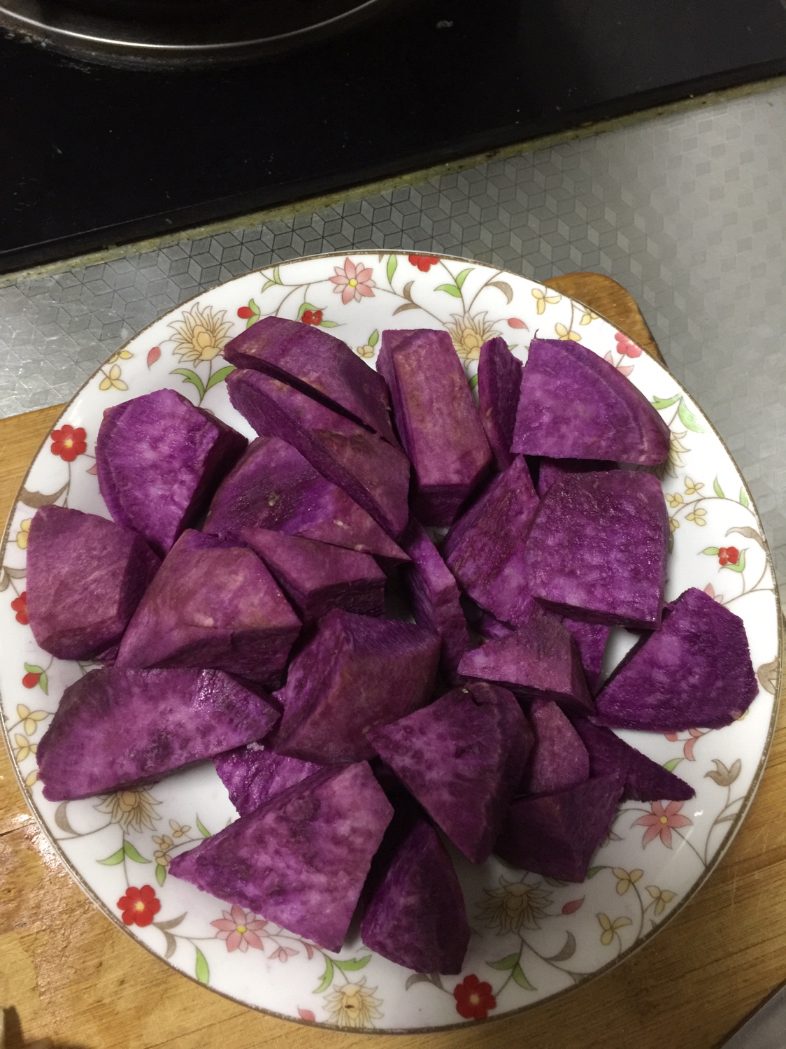 紫薯蒸梨的做法 步骤1