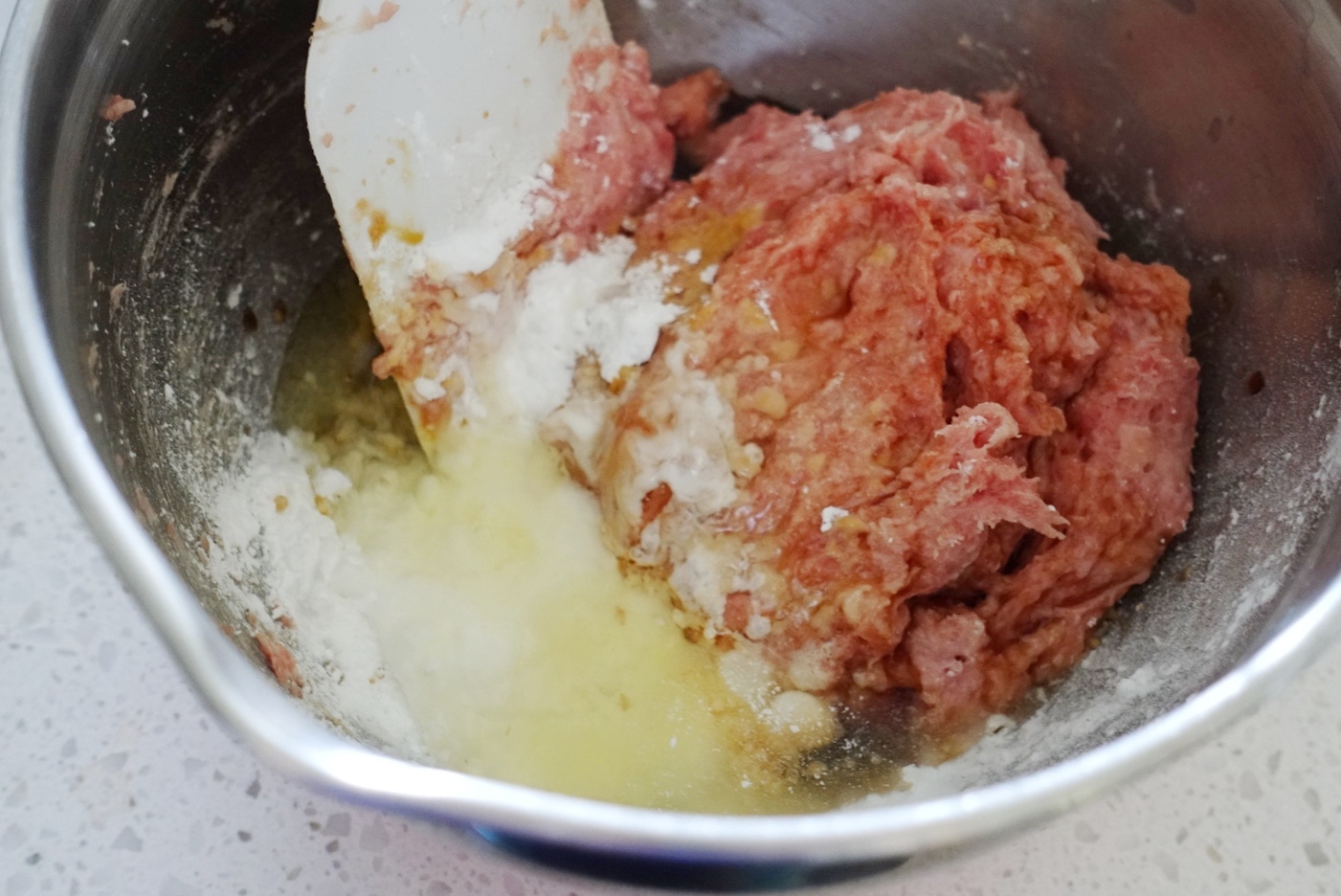 自制黑椒牛肉肠的做法 步骤3