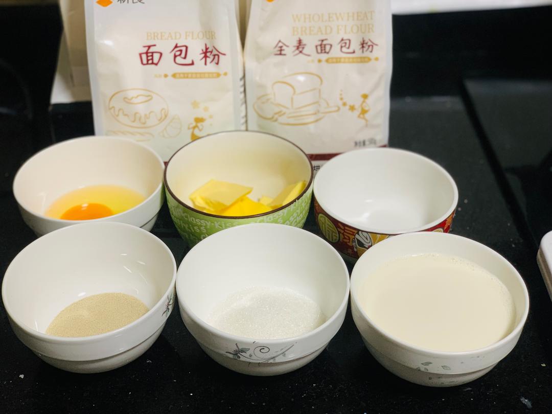纯奶手撕吐司的做法 步骤1