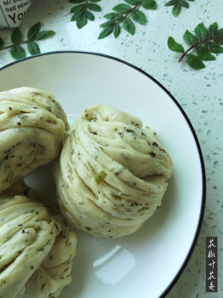 hihicw做的花椒叶馒头