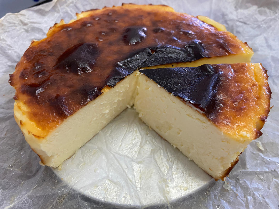 巴斯克蛋糕（马壮实）