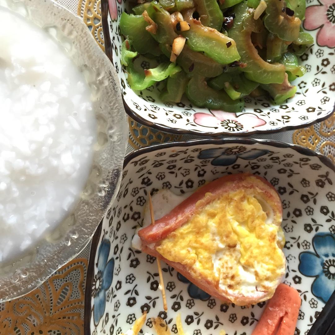 爱心型火腿鸡蛋