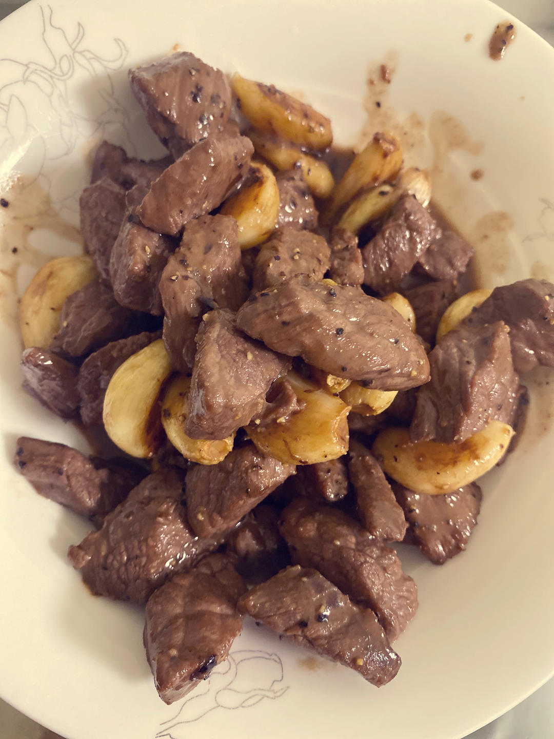 好吃到舔盘的蒜香黑椒牛肉粒