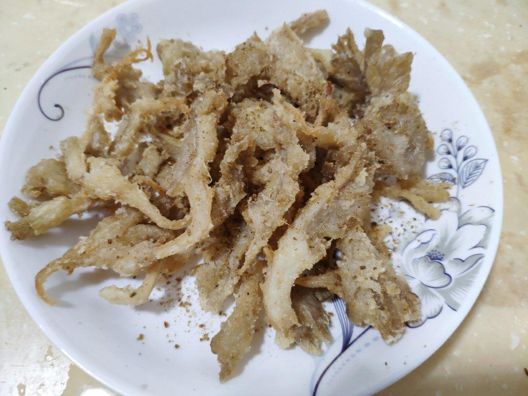 干炸蘑菇最家常做法 外酥里嫩鲜香可口 撒上椒盐竟然能吃出肉味
