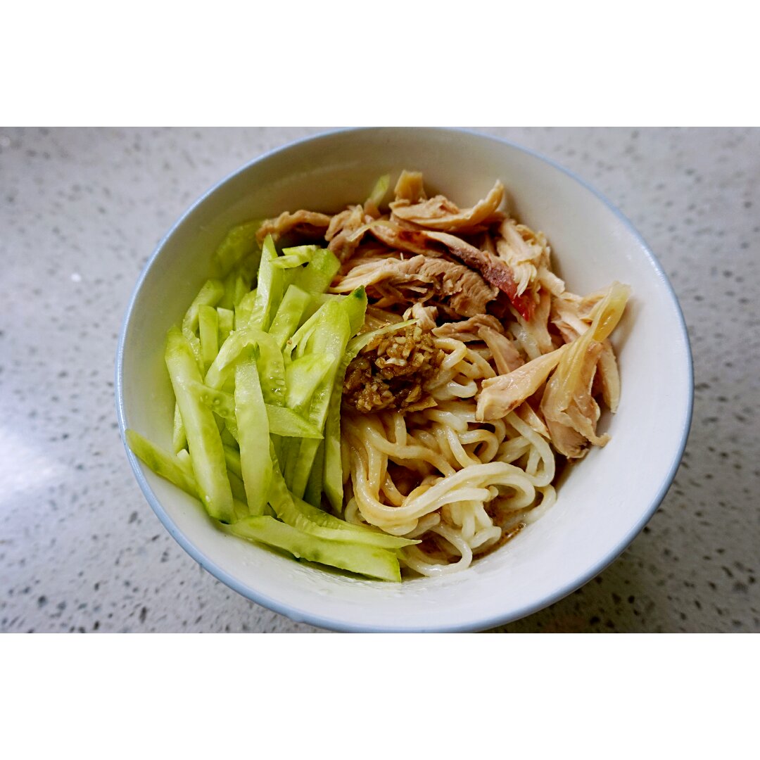 麻酱鸡丝凉面