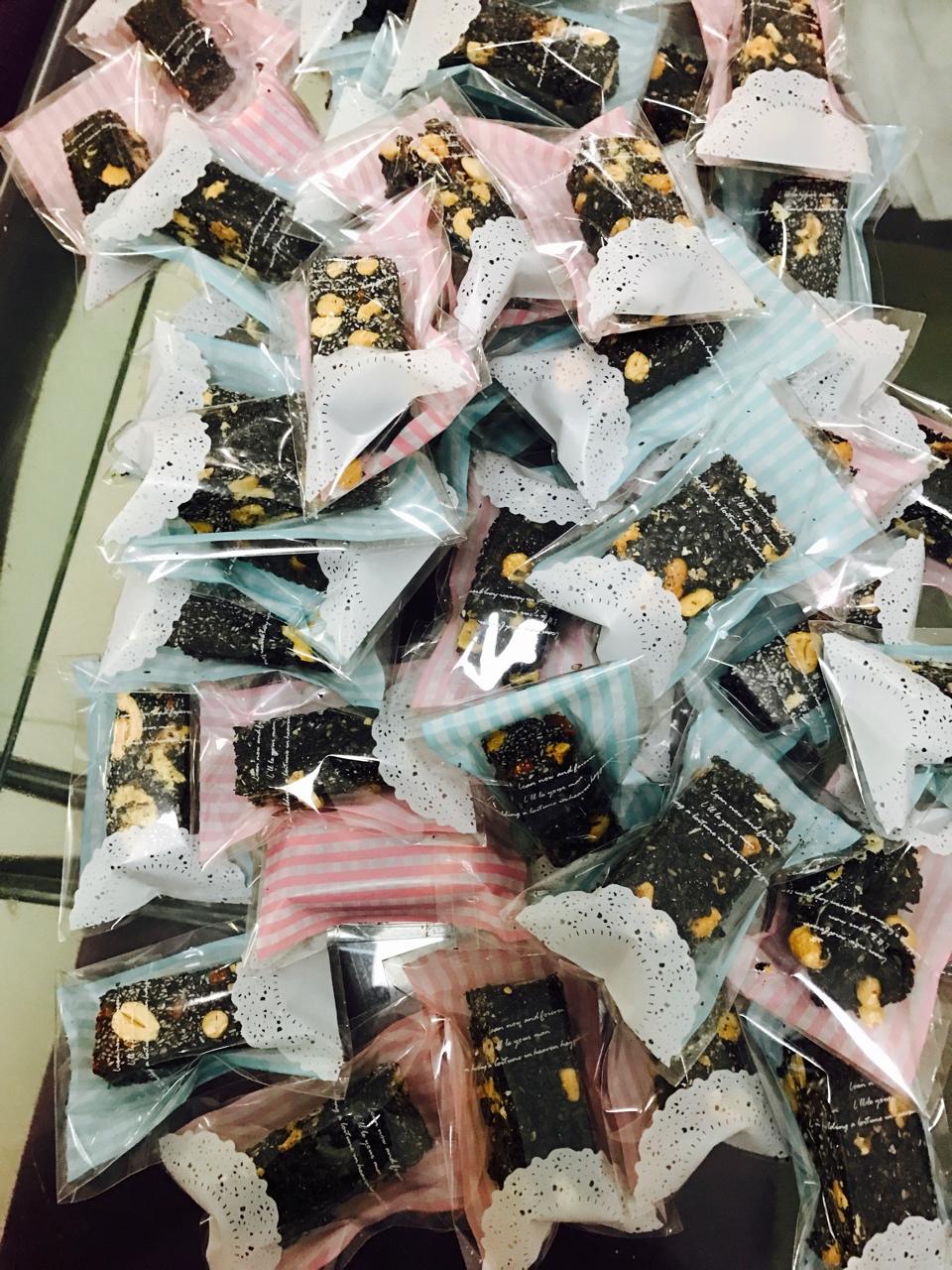 枸杞核桃花生黑芝麻片