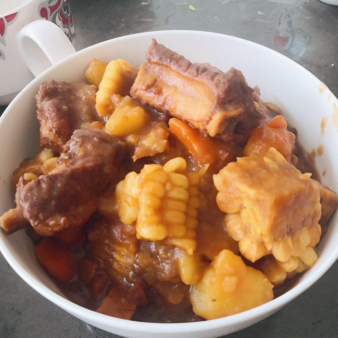 土豆烧排骨