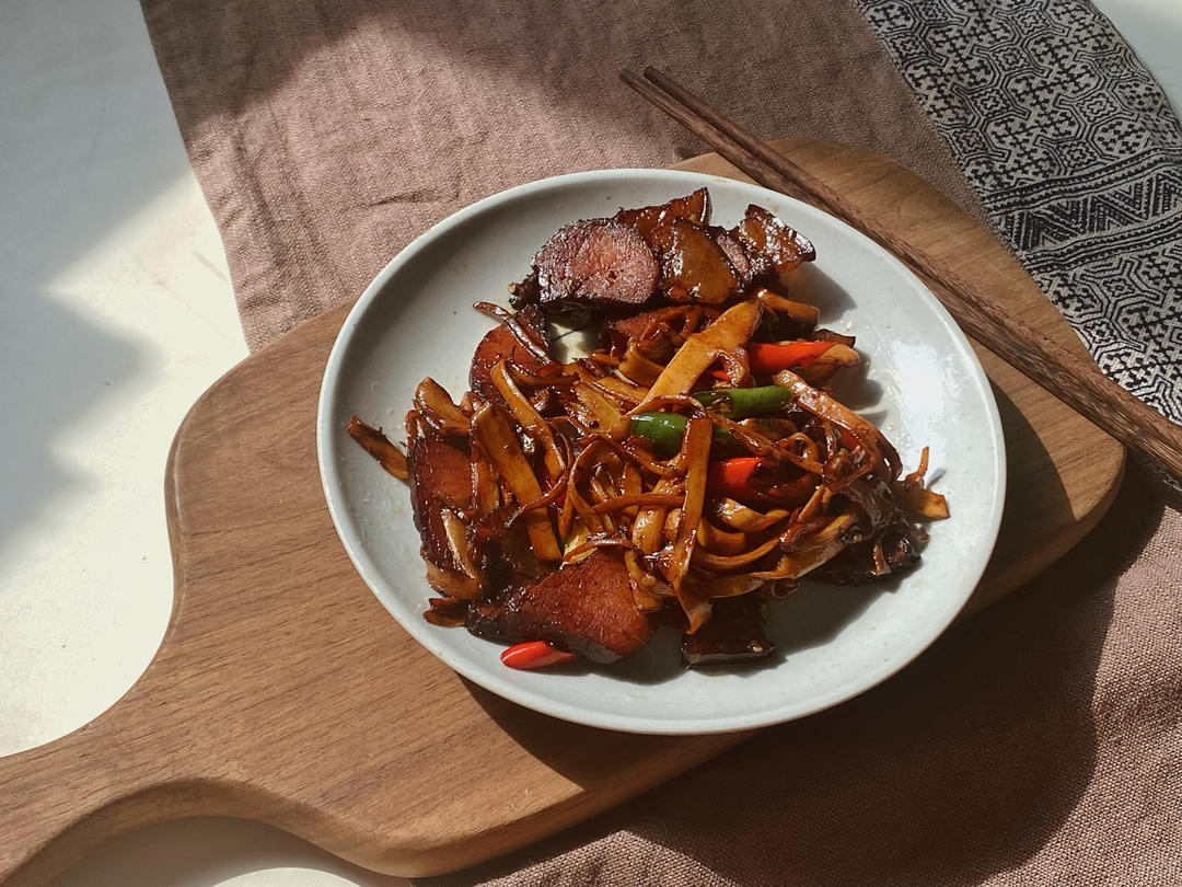黄磊版烟笋/萝卜干炒腊肉-向往的生活湘西腊肉做法