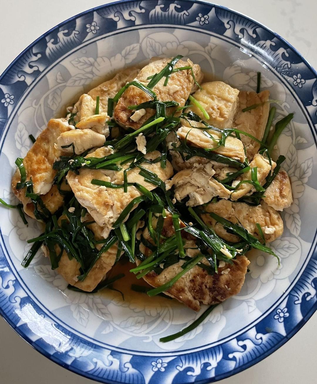 韭菜炒豆腐