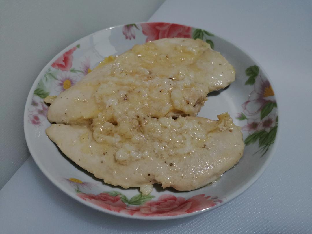 酷炫屌炸天好吃的煎鸡胸肉（香蒜蜂蜜煎鸡胸肉）