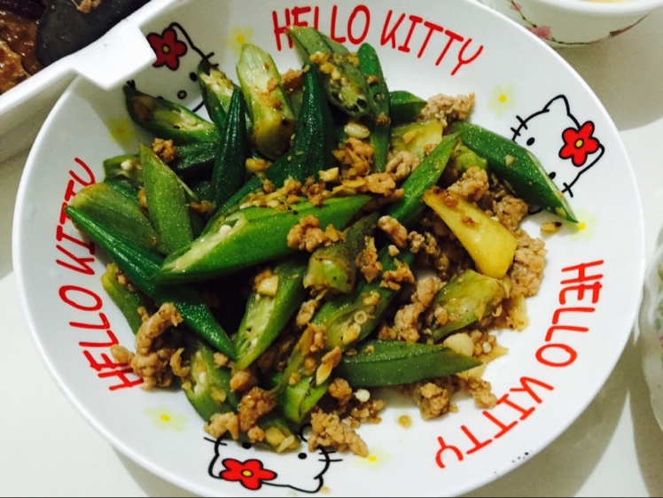 肉末炒秋葵
