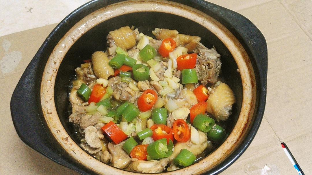 砂锅鸡煲
