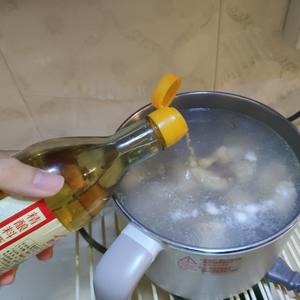 电煮锅版：香菇土豆焖鸡的做法 步骤5