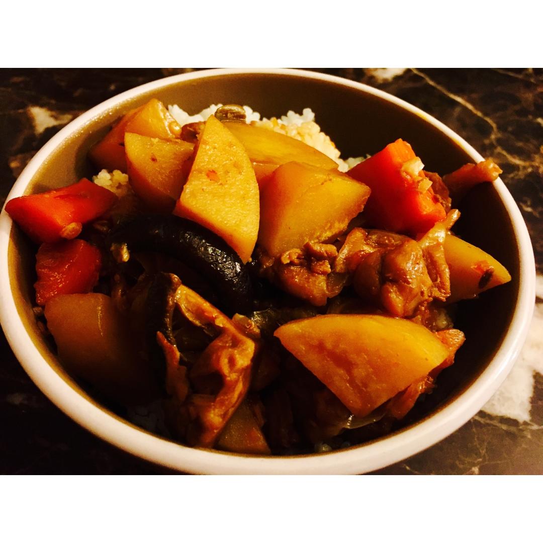 香菇鸡肉炖土豆