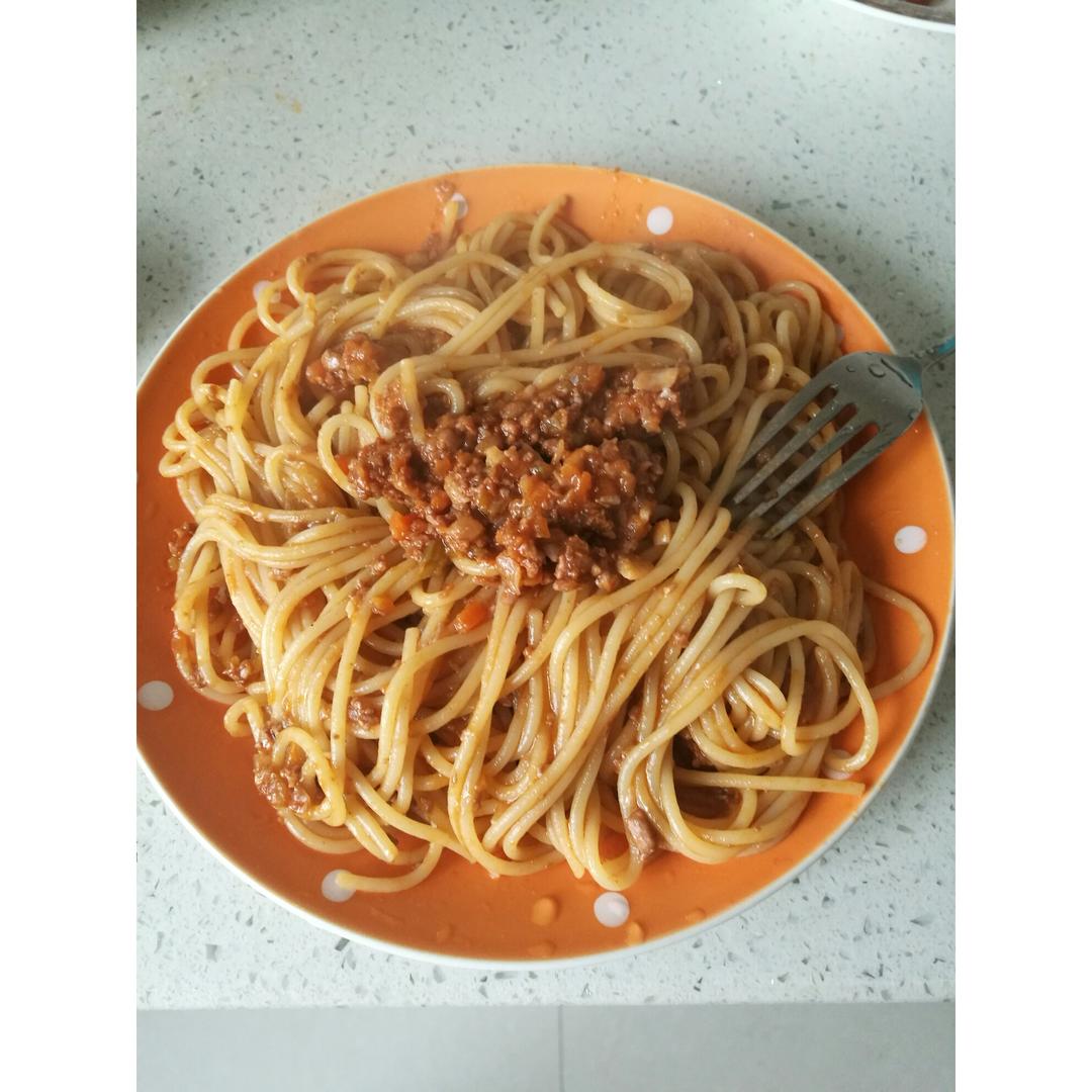 意式番茄肉酱面
