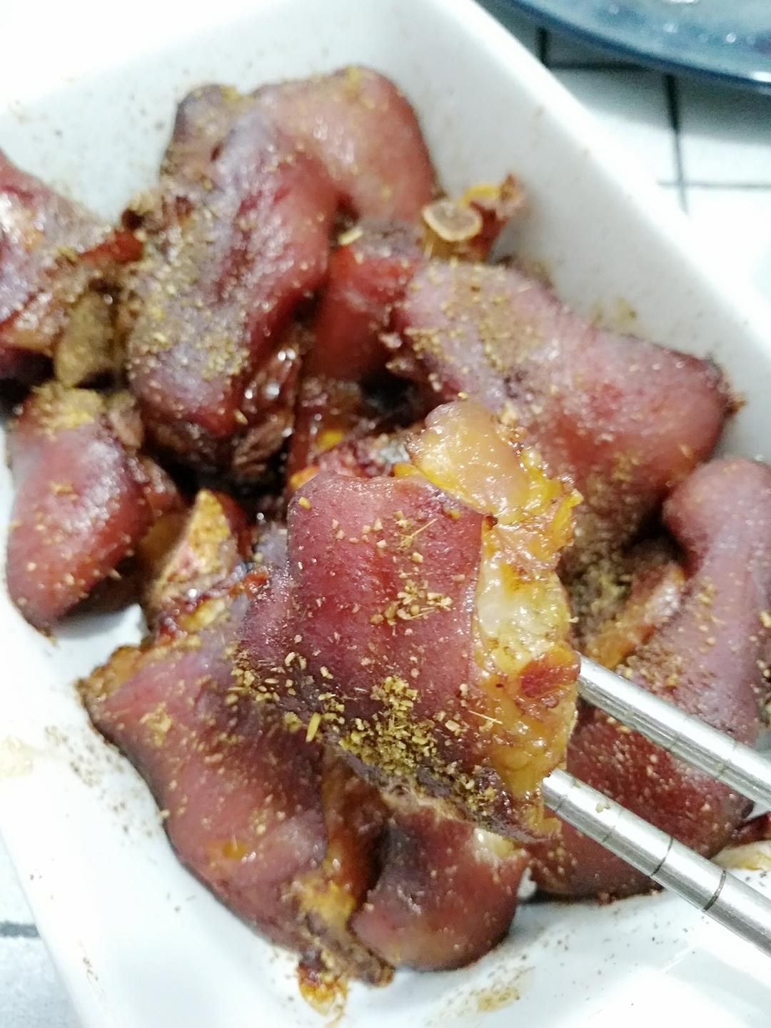 烤猪蹄的做法